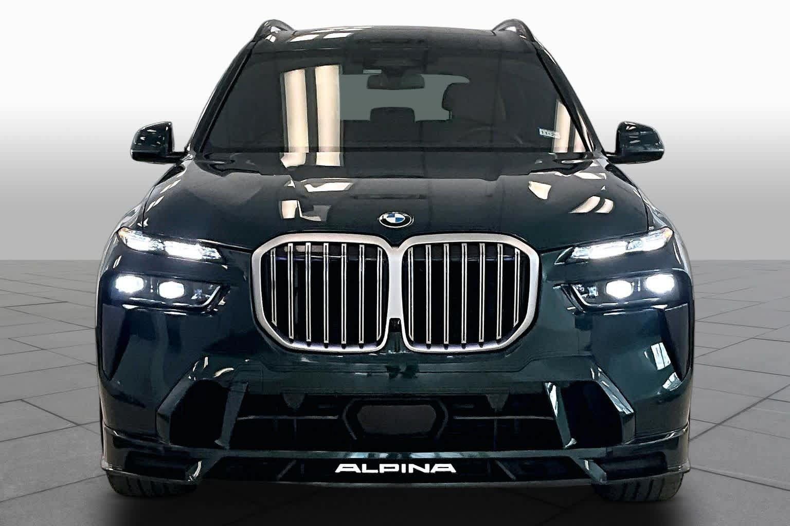 Used 2025 BMW ALPINA XB7 AWD/4WD image 3