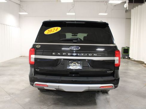 Used 2024 Ford Expedition Max XLT image 8