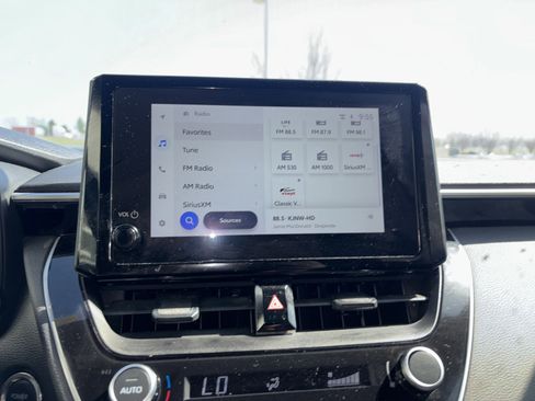 Used 2025 Toyota Corolla SE image 23