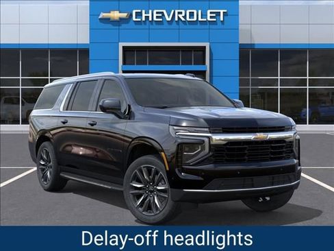New 2026 Chevrolet Suburban LS image 8