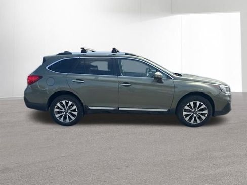 Used 2018 Subaru Outback 3.6R Touring w/ Popular Package #3 image 5