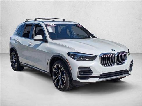 Used 2022 BMW X5 sDrive40i w/ Premium Package RWD image 3
