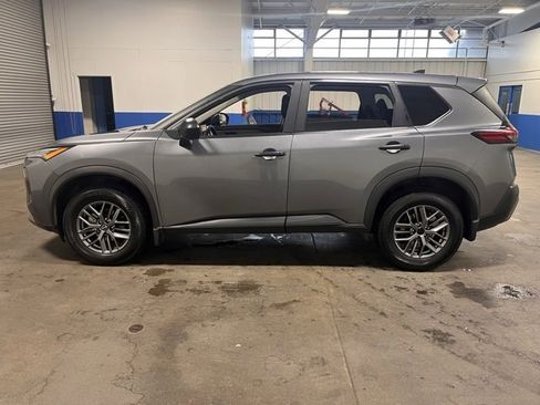 Used 2023 Nissan Rogue S image 6