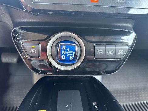 Used 2022 Toyota Prius Prime Limited FWD image 23