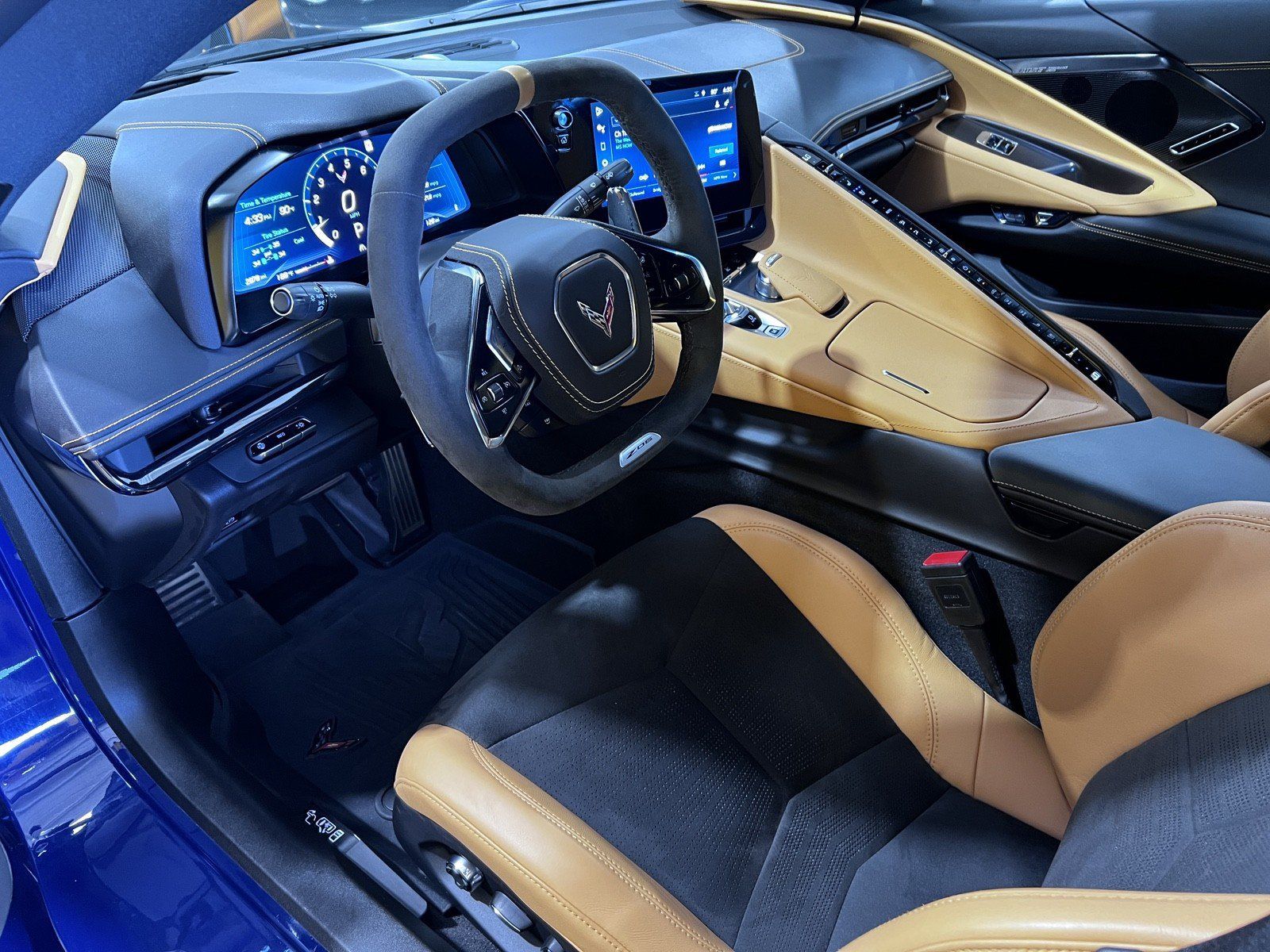 Used 2025 Chevrolet Corvette Z06 w/ Z07 Performance Package RWD image 13