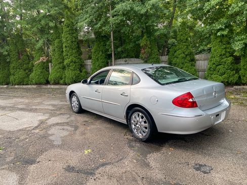 Used 2009 Buick LaCrosse CXL w/ Driver Confidence Package FWD image 3