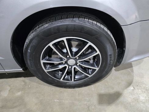 Used 2018 Dodge Grand Caravan GT FWD image 20