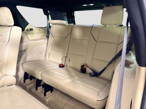 Used 2021 Cadillac Escalade Premium Luxury AWD/4WD image 30