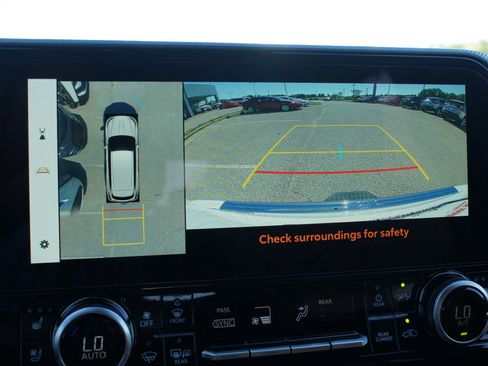 New 2026 Toyota Highlander Platinum image 16