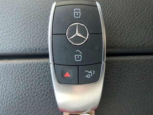 Used 2020 Mercedes-Benz GLC 43 AMG 4MATIC image 31