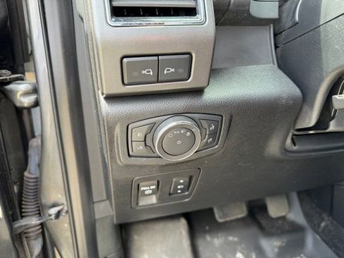 Used 2018 Ford F150 XLT w/ Equipment Group 302A Luxury AWD/4WD image 16