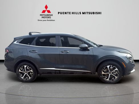 Used 2025 Kia Sportage EX AWD/4WD image 4