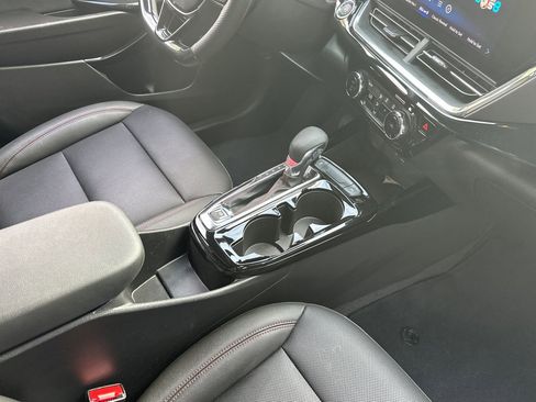 Used 2025 Chevrolet Trax RS w/ Driver Confidence Package image 20