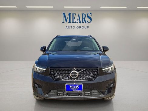 New 2026 Volvo XC40 B4 Plus w/ Protection Package Premier image 8