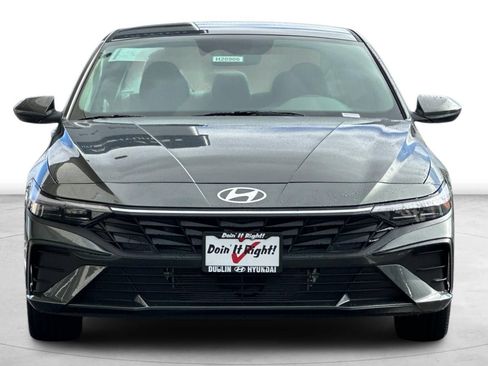 Used 2026 Hyundai Elantra Hybrid FWD image 12