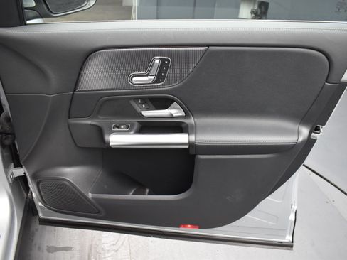 Used 2021 Mercedes-Benz GLA 250 4MATIC image 6