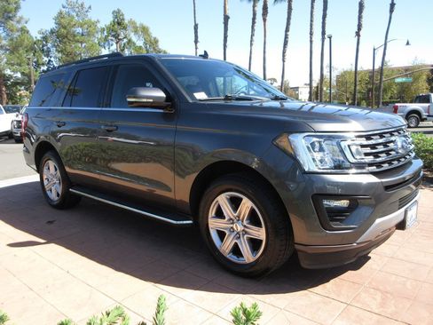 Used 2020 Ford Expedition XLT w/ Equipment Group 202A RWD image 7