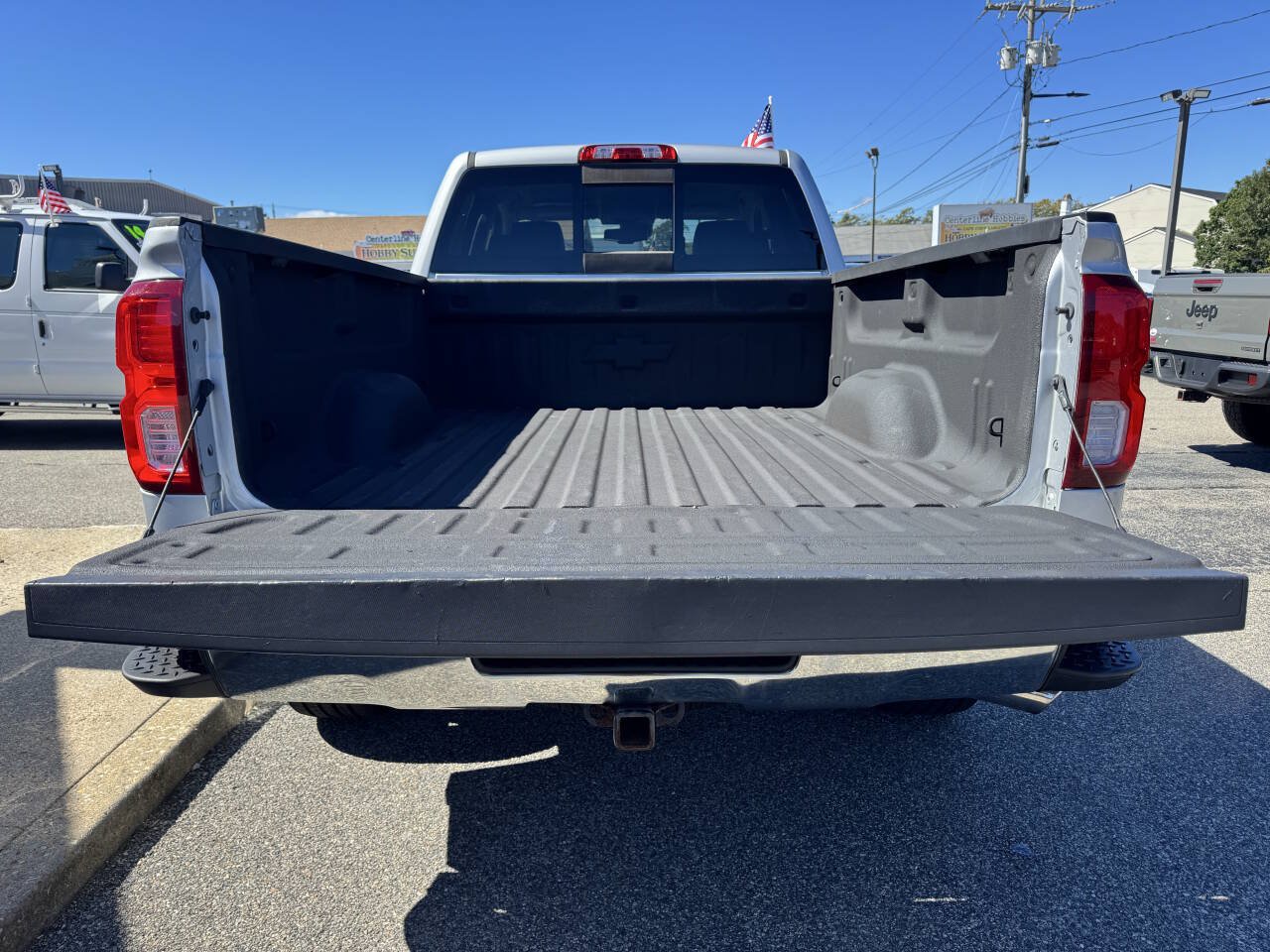 Used 2018 Chevrolet Silverado 1500 LTZ w/ Sport Package AWD/4WD image 10