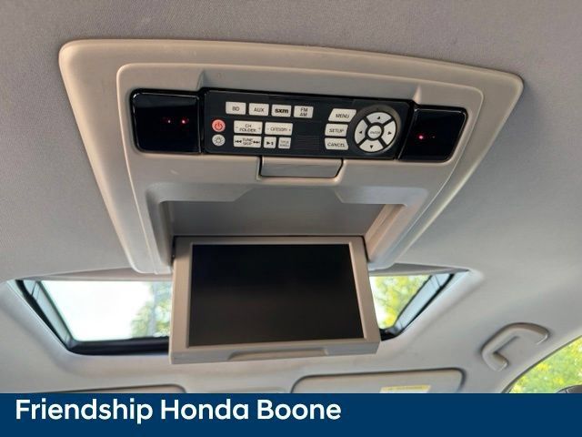 Used 2017 Honda Pilot Touring image 39