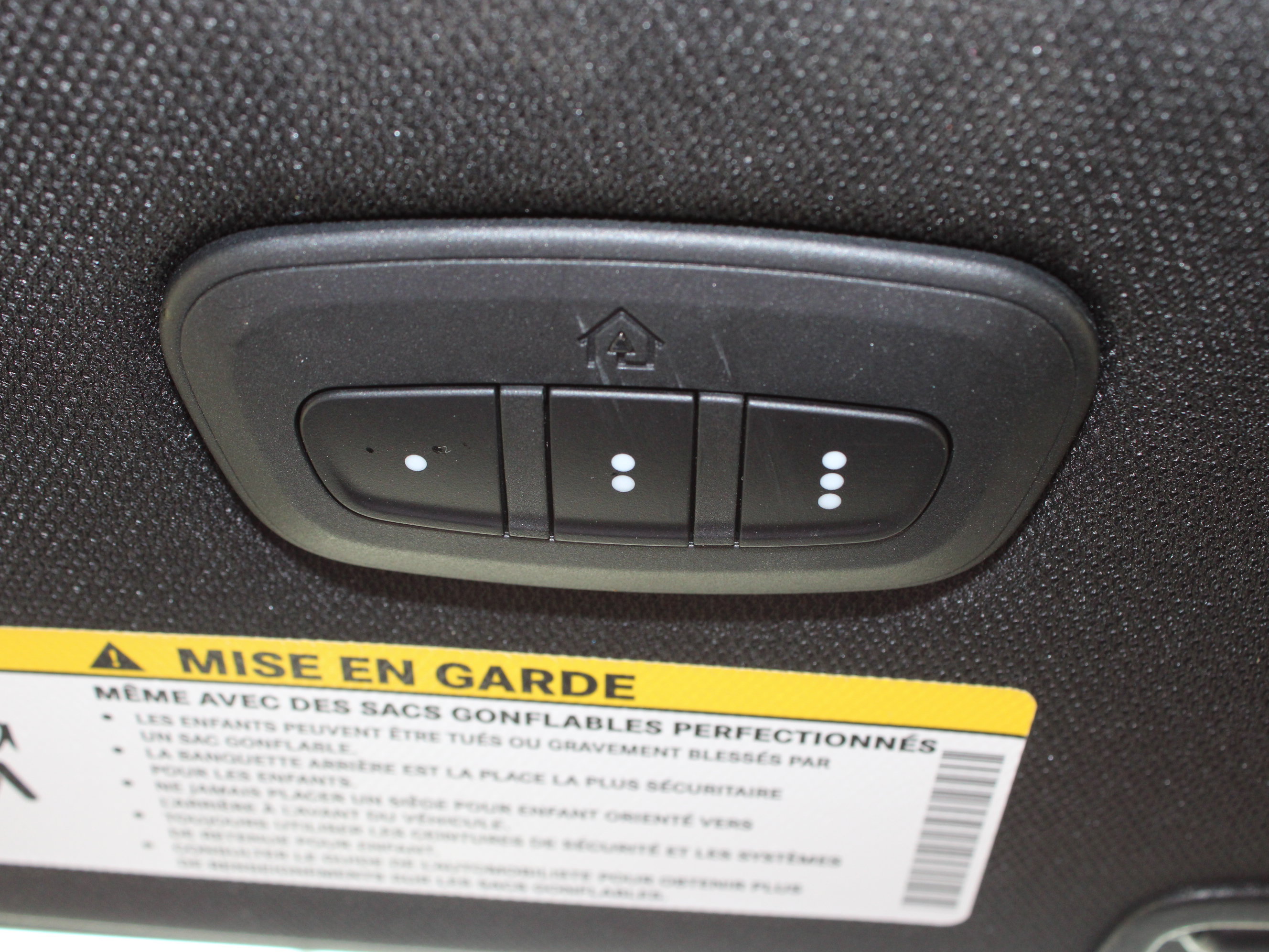Used 2026 Chrysler Pacifica Select FWD image 28