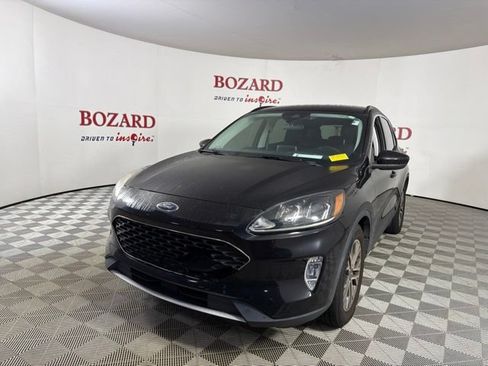 Used 2021 Ford Escape SEL w/ Technology Package FWD image 4