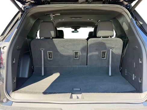 Used 2023 Chevrolet Traverse LT AWD/4WD image 8