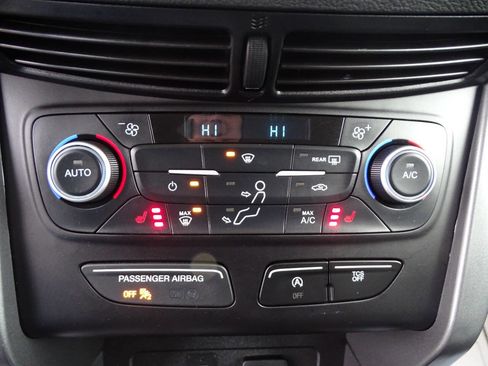 Used 2018 Ford Escape SE w/ SE SYNC Package image 26