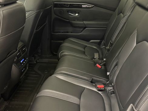 New 2025 Honda Pilot Touring image 17