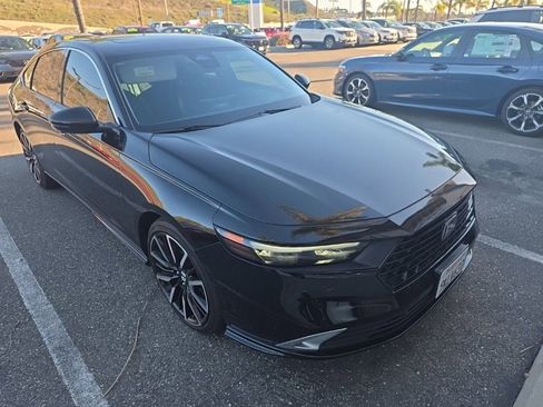 Used 2024 Honda Accord Touring image 6