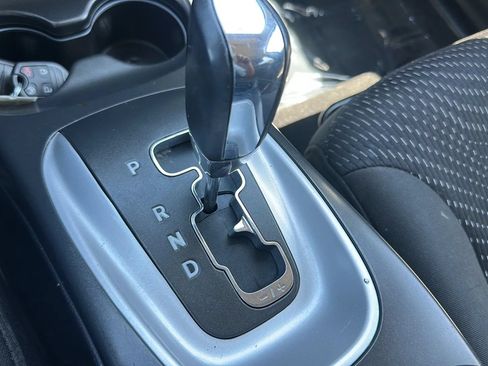 Used 2019 Dodge Journey SE w/ Premium Group FWD image 17