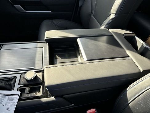 New 2025 Toyota Tundra Platinum image 22