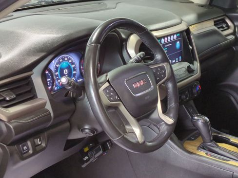 Used 2017 GMC Acadia Denali w/ Technology Package AWD/4WD image 10