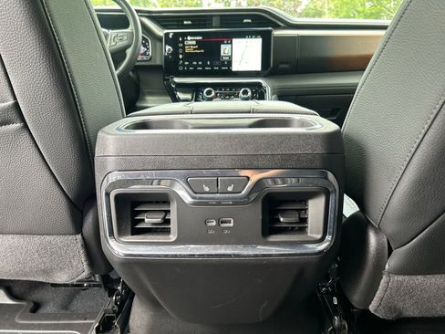 Used 2025 GMC Sierra 1500 Denali AWD/4WD image 17