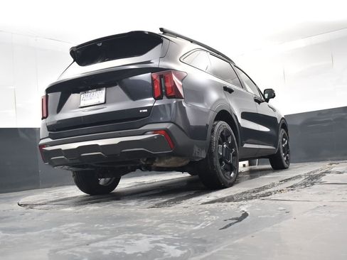 Used 2025 Kia Sorento SX Prestige w/ Olive Brown Leather Package image 27