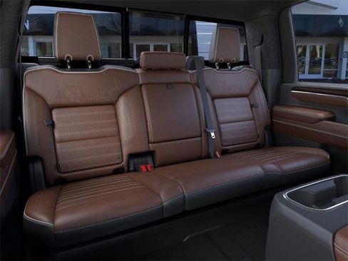 New 2026 GMC Sierra 2500 Denali Ultimate w/ LPO, Black Badging Package image 17