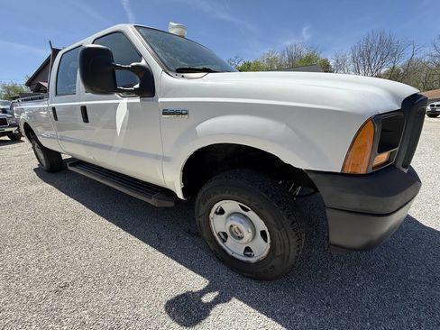 Used 2006 Ford F250 XL image 11