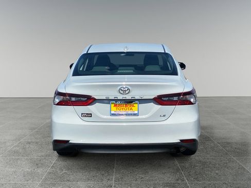 Used 2022 Toyota Camry LE w/ Carpet Mat Package (TMS) FWD image 4