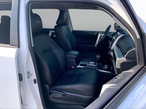 Used 2024 Toyota 4Runner TRD Sport w/ Technology Package AWD/4WD image 9