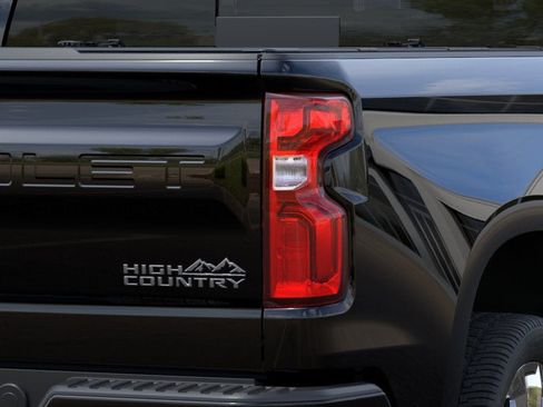 New 2026 Chevrolet Silverado 1500 High Country AWD/4WD image 35