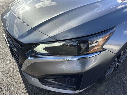 Used 2023 Nissan Altima 2.5 SV w/ SV Premium Package image 8