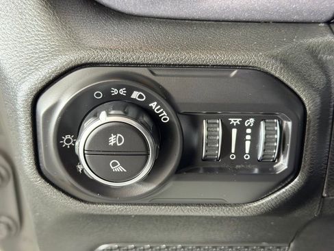Used 2022 Jeep Gladiator Mojave w/ Cold Weather Group AWD/4WD image 25