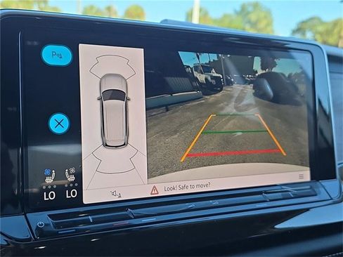 New 2026 Volkswagen Atlas SE image 21