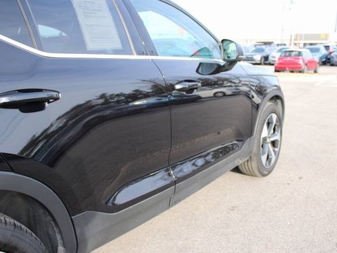 Used 2025 Volvo XC40 B5 Plus image 50