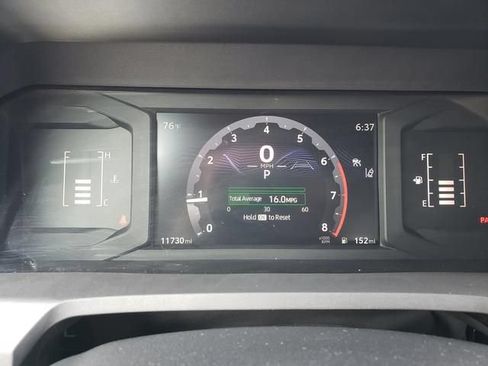 Used 2025 Toyota Tacoma SR5 AWD/4WD image 25