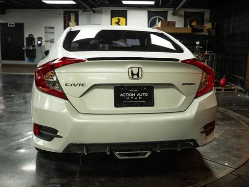 Used 2020 Honda Civic Sport image 6