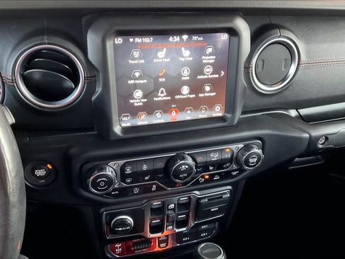 Used 2020 Jeep Gladiator Rubicon w/ Advanced Safety Group AWD/4WD image 10