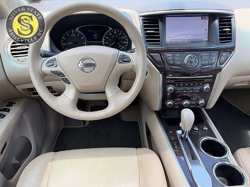 Used 2014 Nissan Pathfinder Platinum w/ Platinum Premium Package FWD image 29