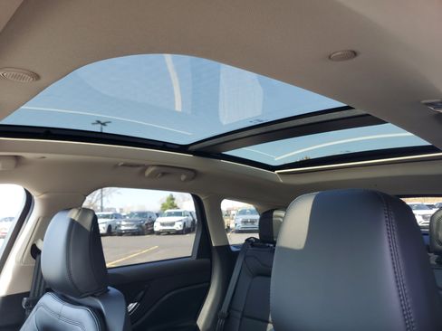 New 2026 Lincoln Corsair Reserve w/ Jet Appearance Package AWD/4WD image 11