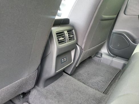 Certified 2023 Nissan Rogue SV AWD/4WD image 12