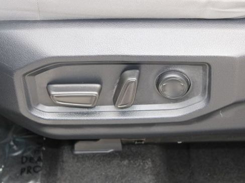 Used 2025 Toyota Tundra SR5 AWD/4WD image 37